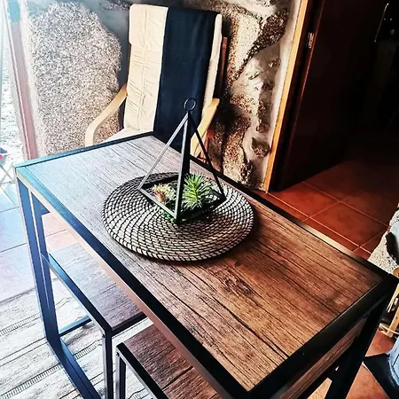 Da Laje - Onde A Natureza O Envolve - Serra Da Estrela