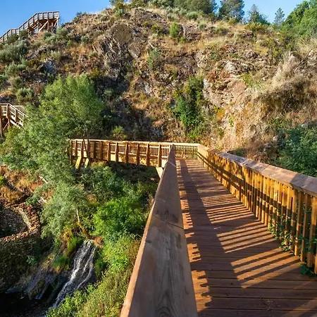 Aldeamento Turístico Da Laje - Onde A Natureza O Envolve - Serra Da Estrela
