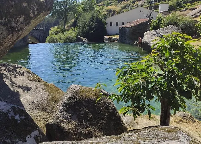 Da Laje - Onde A Natureza O Envolve - Serra Da Estrela Üdülőpark