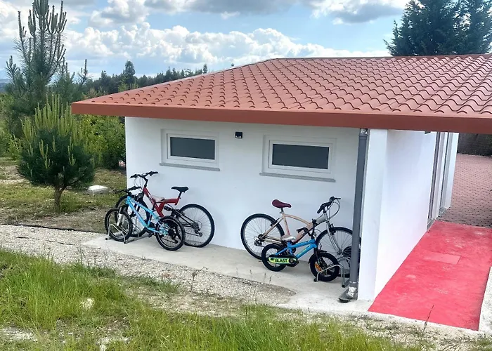 Da Laje - Onde A Natureza O Envolve - Serra Da Estrela *